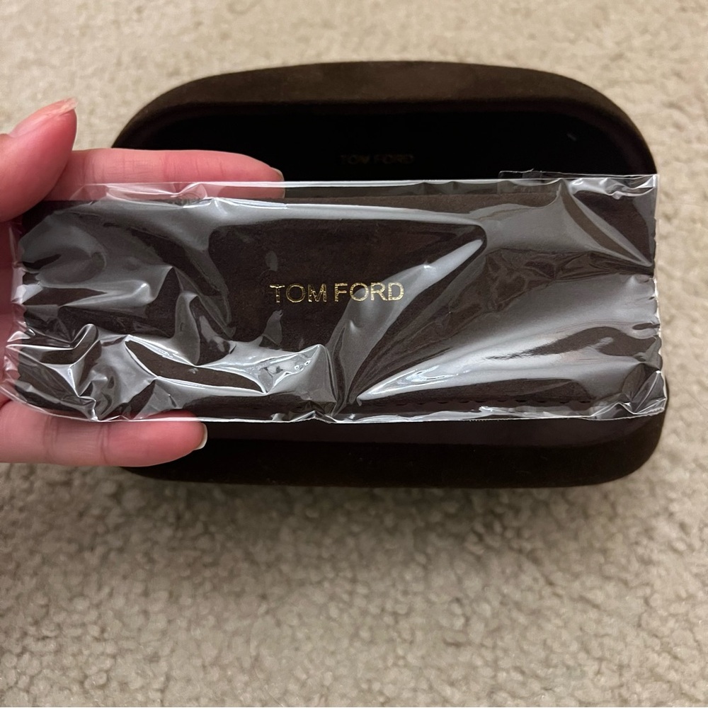 Tom Ford Velvet Eyeglass Sunglasses Case Hard Shell Glasses Case with Cloth - Picture 3 of 4